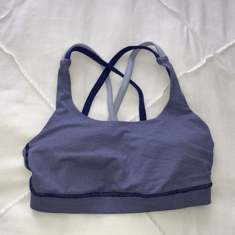 Lululemon Sports Bra in Purple Size 4!
